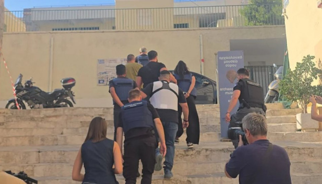 Σύρος: Σήμερα η αναπαράσταση του εγκλήματος -Τα κενά και τα αναπάντητα ερωτήματα για τη δολοφονία της 41χρονης διασώστριας