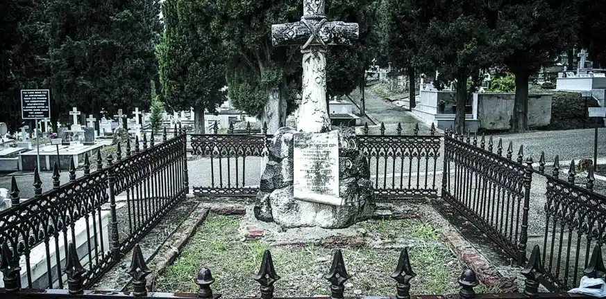 Πάτρα: Δεν χωράνε άλλους τα νεκροταφεία! Οι τιμές για κάθε τάφο