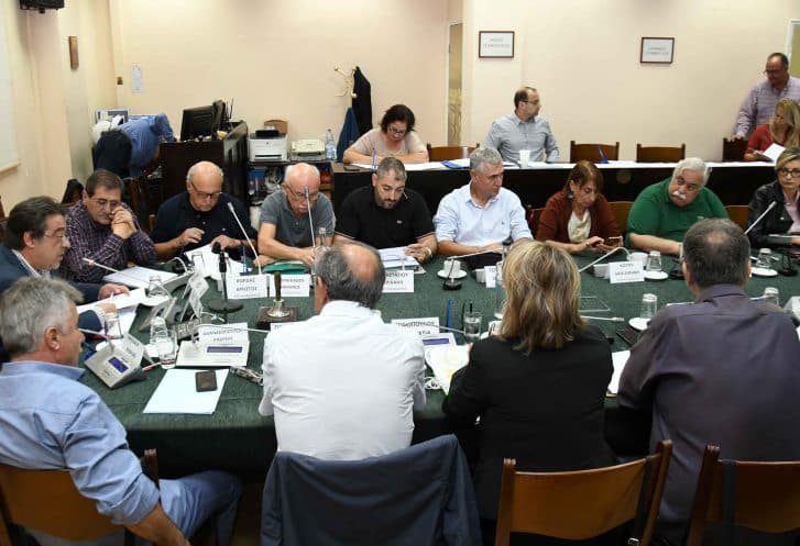Πάτρα: Οι δύο δημοτικοί σύμβουλοι που… δεν πατάνε το πόδι τους στις συνεδριάσεις
