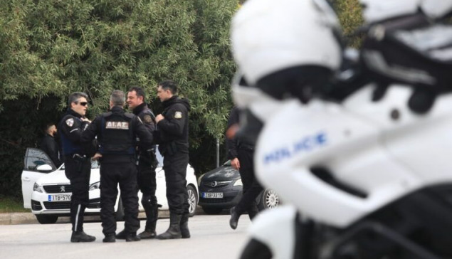 Αιφνιδιαστική επιχείρηση του «Ελληνικού FBI» σε Ρίο, Καστελόκαμπο και Κουρούτα – 5 προσαγωγές και ναρκωτικά