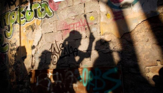 Σοκάρουν οι λεπτομέρειες! Εδειραν κορίτσι στο Αίγιο και του έριξαν σαπούνι στα μάτια