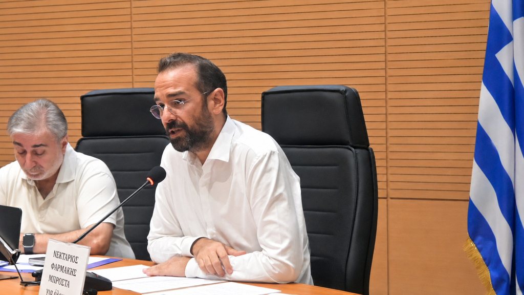 Γίνεται πράξη η δέσμευση του Ν. Φαρμάκη και η Περιφέρεια «δεσμεύει» ένα εκατομμύριο ευρώ για την μείωση του κομίστρου μετακίνησης των φοιτητών