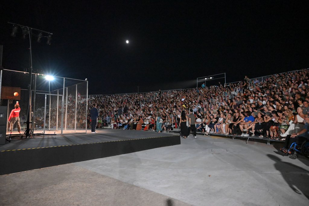 Το σκληρό πρόσωπο της αλήθειας – Το αδιαχώρητο για το “Μια άλλη Θήβα” στην Πάτρα