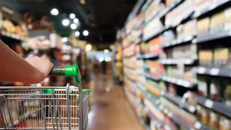 Διευρύνεται η λίστα των προϊόντων με μειωμένες τιμές – Θέμα ωρών η παράταση της επιδότησης στο ντίζελ