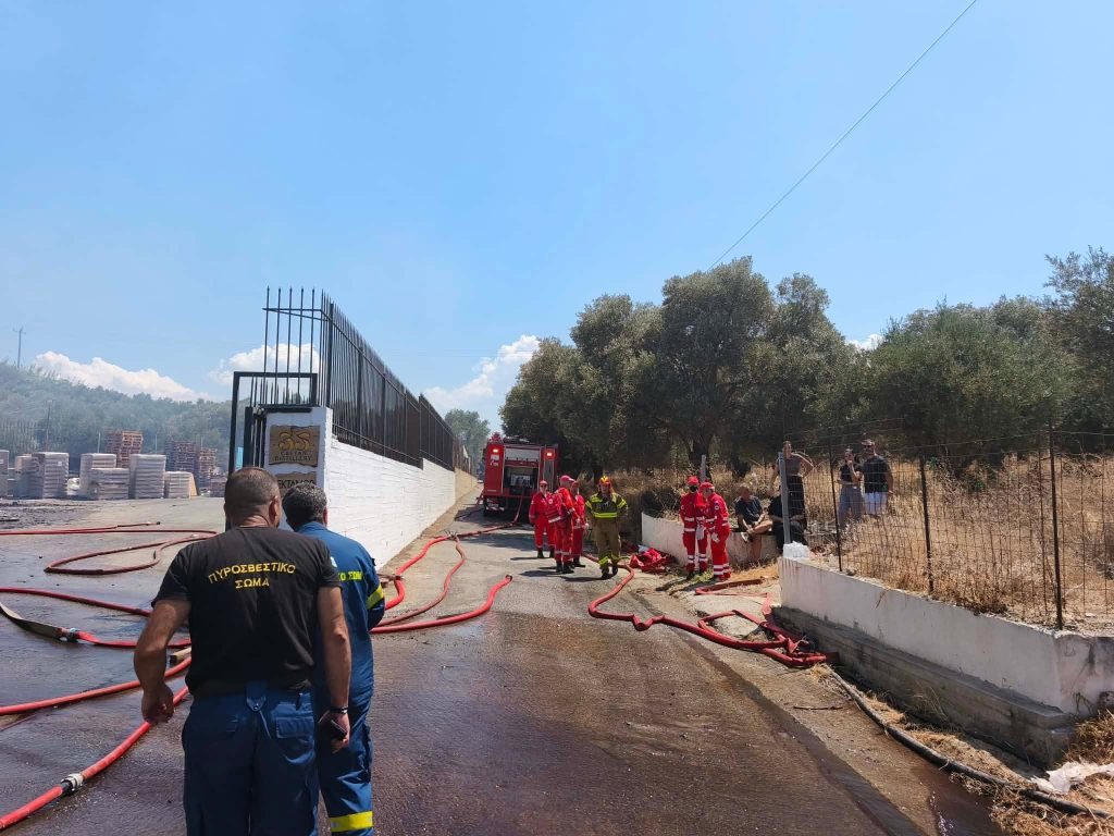 Πυρκαγιά στον Αγ. Γεώργιο Κέρκυρας – Ενισχύονται οι πυροσβεστικές δυνάμεις