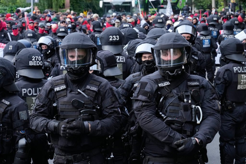 Γερμανία: Χιλιάδες διαδηλωτές στους δρόμους υπέρ της δημοκρατίας, ενόψει των εκλογών στη Σαξονία-Άνχαλτ