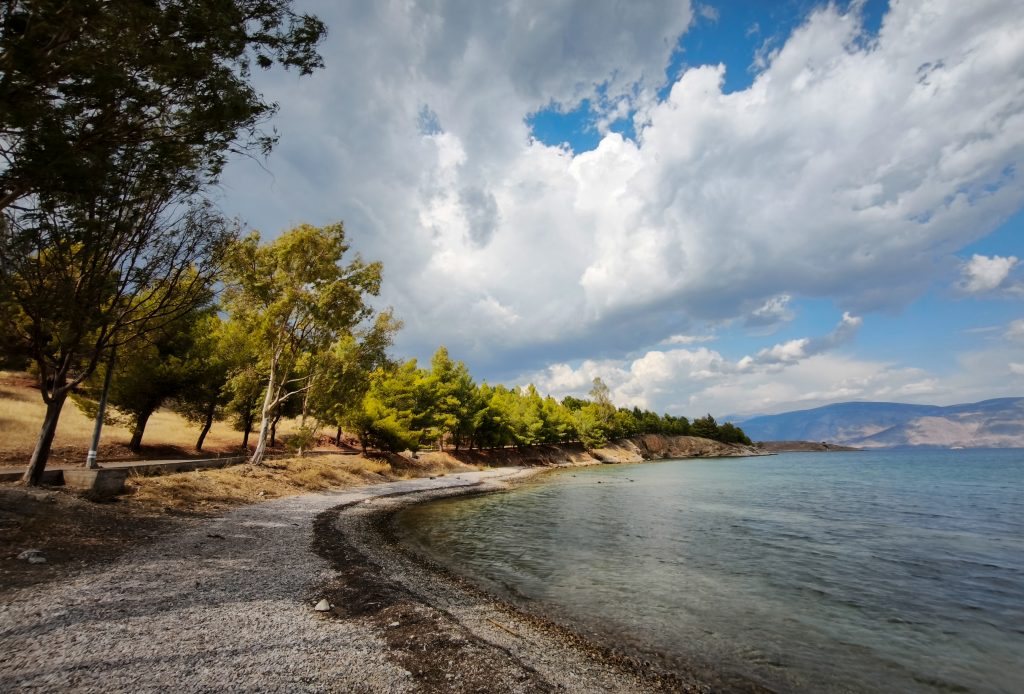 Καιρός: Αλλαγή του σκηνικού από το τέλος της εβδομάδας – Υποχωρεί η ζέστη και ενισχύονται οι βοριάδες