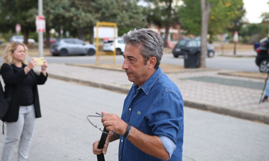 Δίκη Τέμπη: «Μας παρέδωσαν μία δικογραφία-τόμο χωρίς να γράφει τα αίτια που πέθανε η κόρη μου»