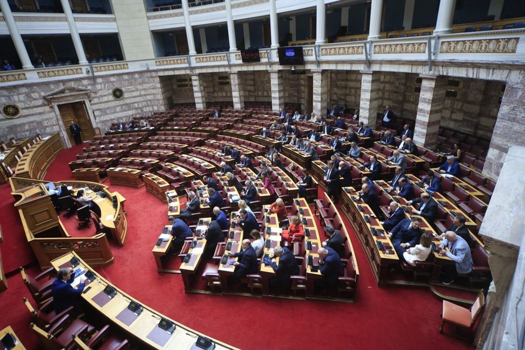 Συνταγματική Αναθεώρηση – Κανένα άρθρο δεν συγκέντρωσε 180 ψήφους στη Βουλή