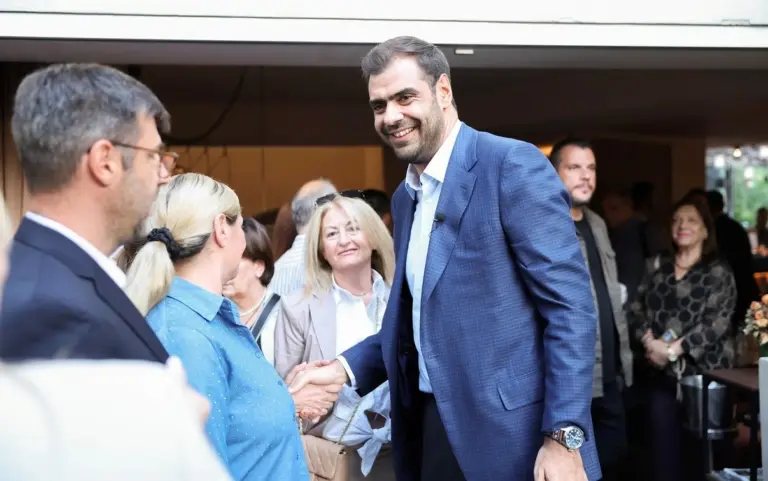 Κοσμοσυρροή για τον Πατρινό Παύλο Μαρινάκη