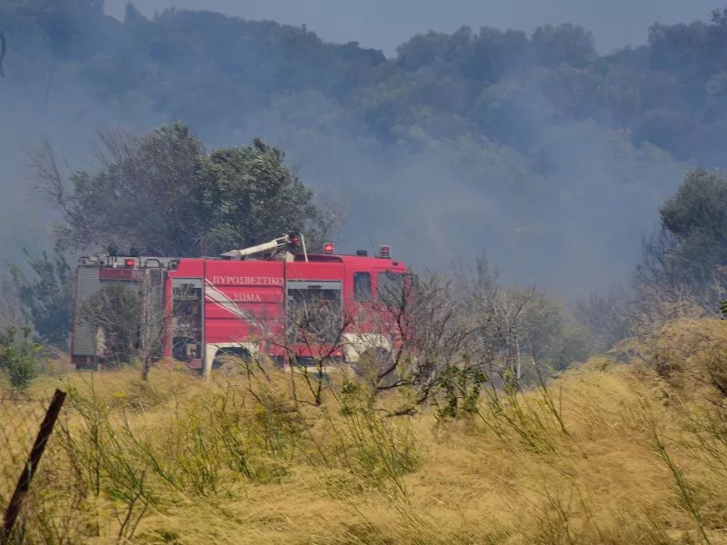 Πυρκαγιά στα Μεταξάτα Κεφαλλονιάς – 112 για εκκένωση περιοχών