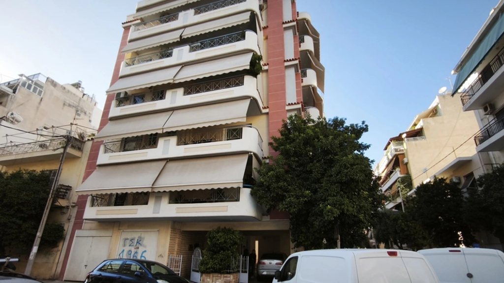 Σε εξέλιξη οι έρευνες για τα δύο φιαλίδια που βρέθηκαν στην Καλλιθέα: Τι είναι το πικρικό οξύ που εικάζεται ότι περιέχουν
