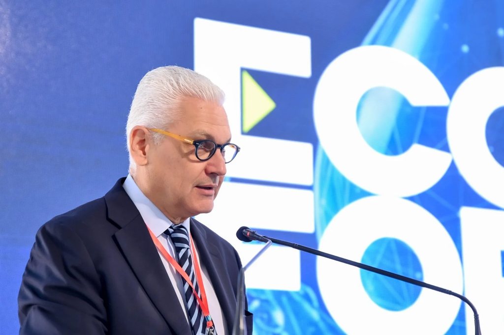 Φωκίων Ζαΐμης στο Eco Forum: «Προσπαθούμε να λύνουμε προβλήματα στο παράκτιο μέτωπο, αλλά συχνά βρίσκουμε αντίπαλο το ίδιο το κράτος»