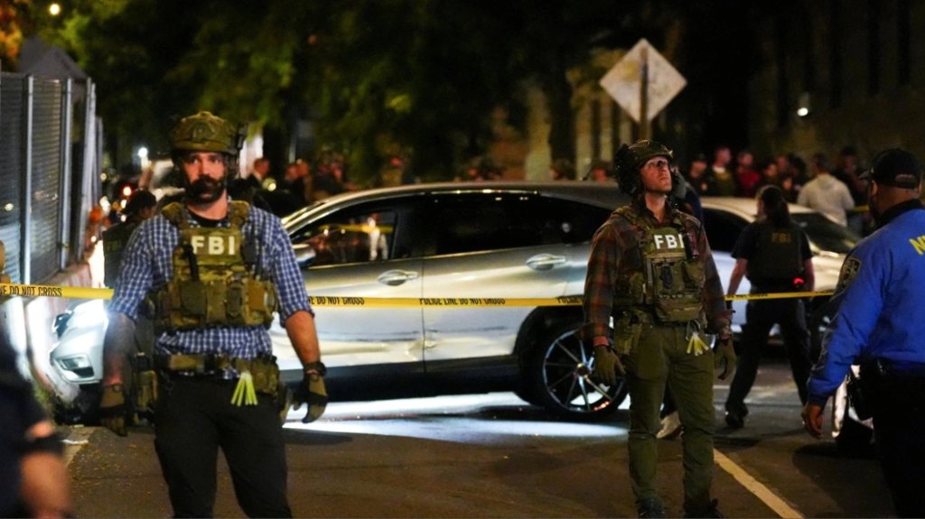 Επεισόδια έξω από νοσοκομείο στη Νέα Υόρκη μετά τον πυροβολισμό άνδρα από πράκτορα της ICE μπροστά σε 5χρονο