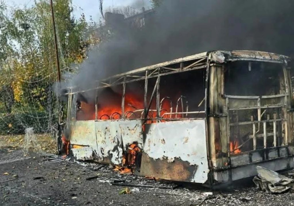 Ουκρανία: Τουλάχιστον 33 νεκροί από ρωσικό πλήγμα σε δύο λεωφορεία