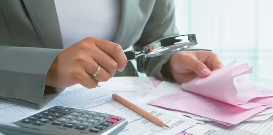 Φοροδιαφυγή στην Ελλάδα: Γιατί παραμένει ανοιχτή πληγή για την οικονομία – Η πίεση στους συνεπείς φορολογούμενους