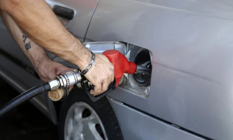 Νέα άνοδος στις διεθνείς τιμές πετρελαίου και φυσικού αερίου – Πώς διαμορφώνονται οι τιμές στην Ελλάδα