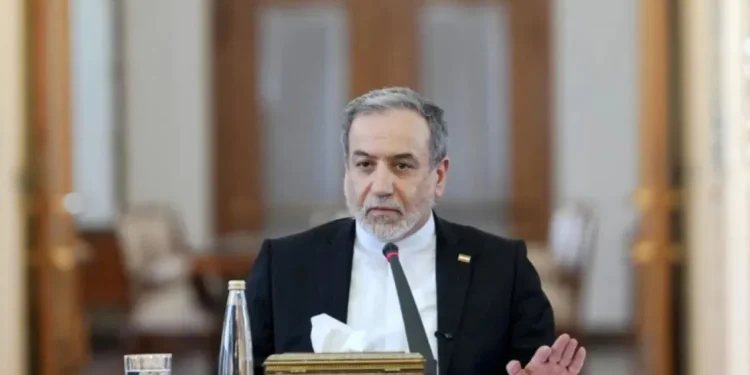 Αραγτσί: Το Ιράν είναι έτοιμο να δώσει νέα ευκαιρία στη διπλωματία