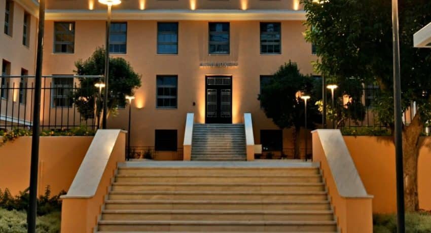 ΠΙΝΑΚΕΣ: Πόσα χρήματα αντιστοιχούν σε κάθε Πατρινό από τον ετήσιο προϋπολογισμό του δήμου